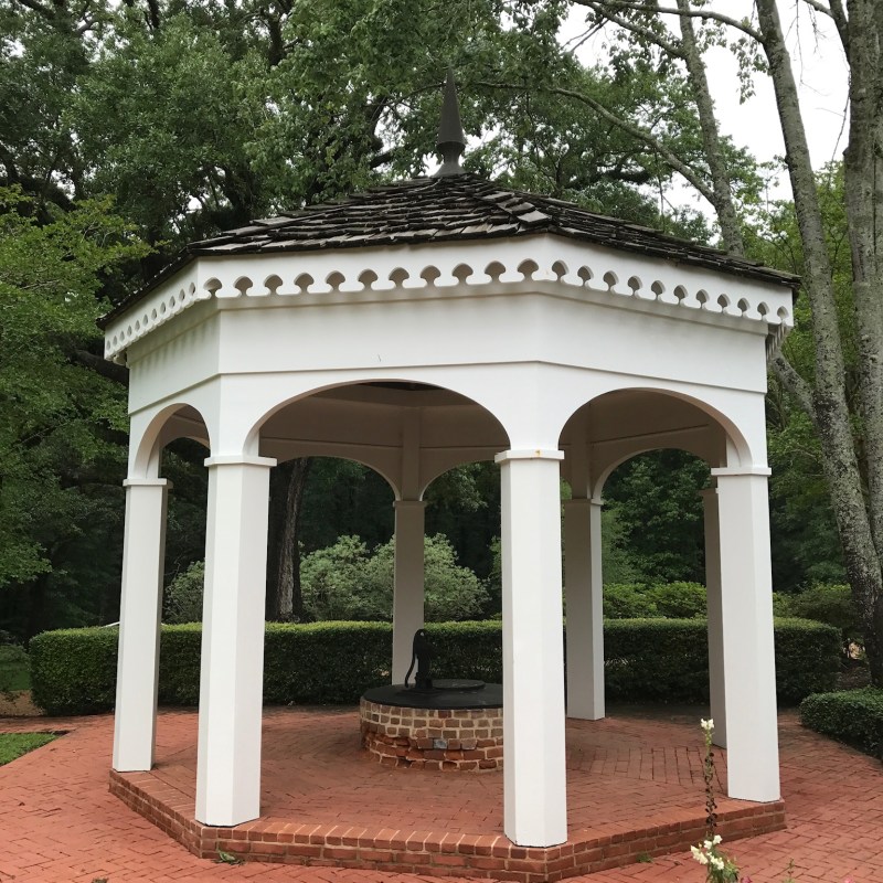 a bench in front of a building