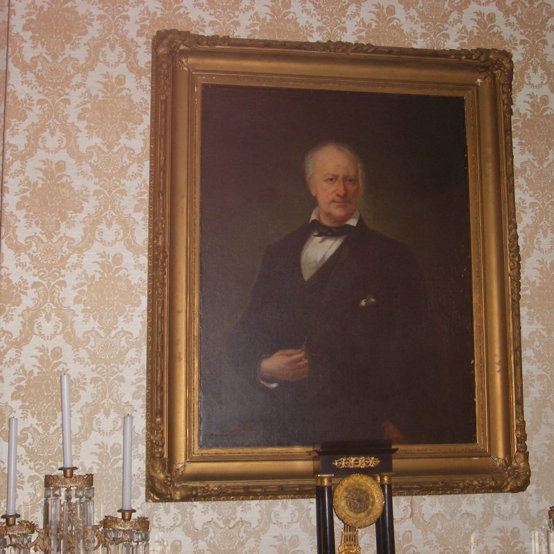 Stephen Duncan standing in front of a mirror posing for the camera